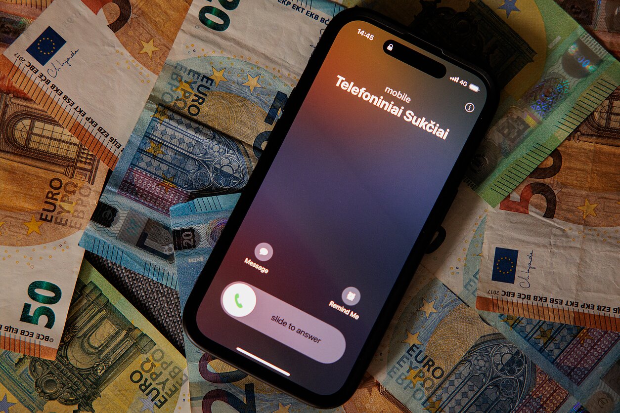 Telefoniniai sukčiai