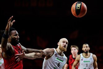 Jordanas Caroline`as ir Lazaras Mutičius, KMT pusfinalis: „Rytas“ – „Lietkabelis“