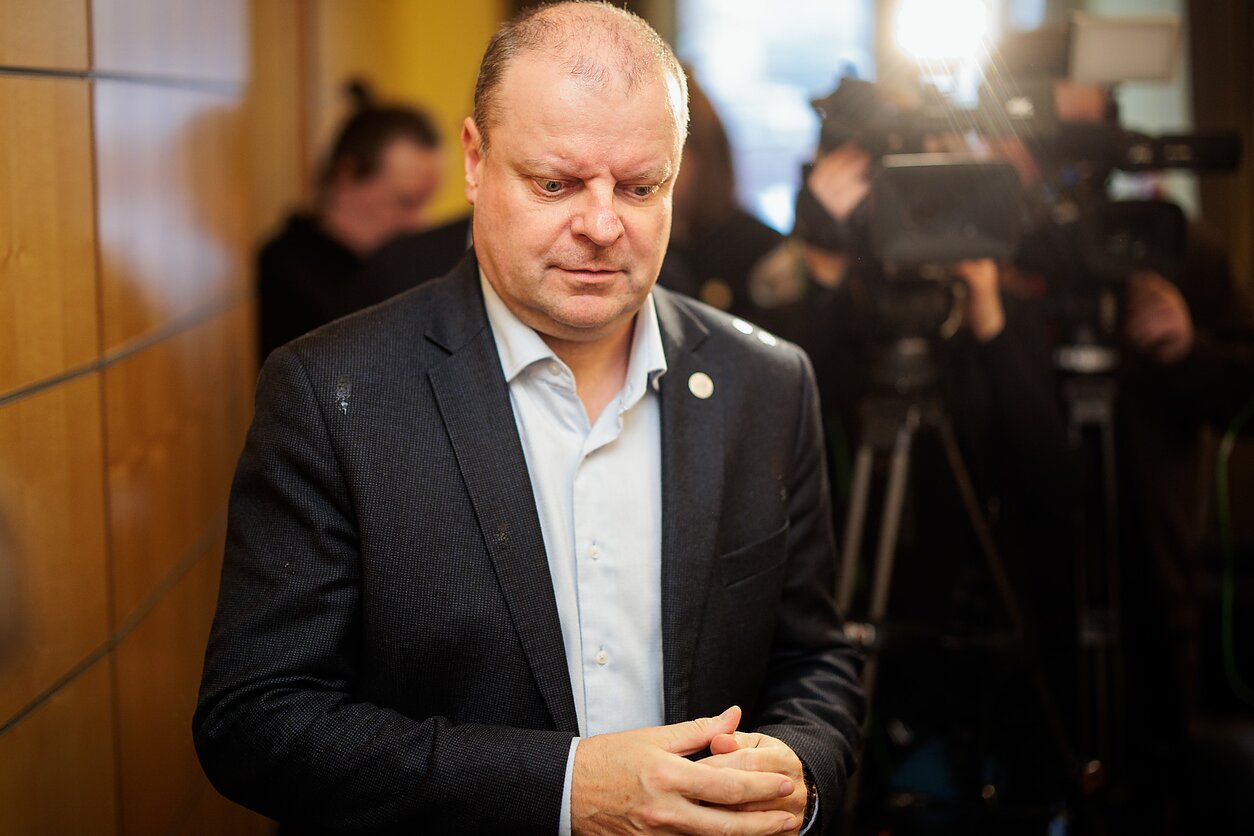 Saulius Skvernelis pranešė, kad lieka prie Demokratų sąjungos „Vardan Lietuvos“ vairo Saulius Skvernelis pranešė, kad lieka prie Demokratų sąjungos „Vardan Lietuvos“ vairo