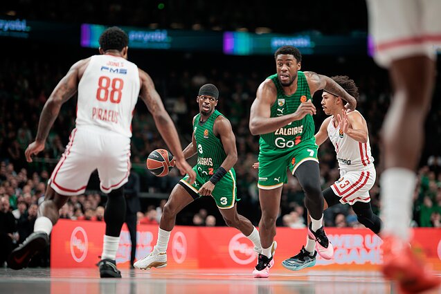 Sylvain Francisco, Moses Wright. EuroLeague: Kaunas Žalgiris vs Olympiacos Piraeus
