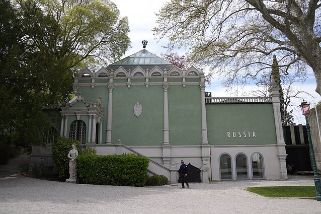 Uždarytas Rusijos paviljonas Venecijos bienalėje, 2022 m.