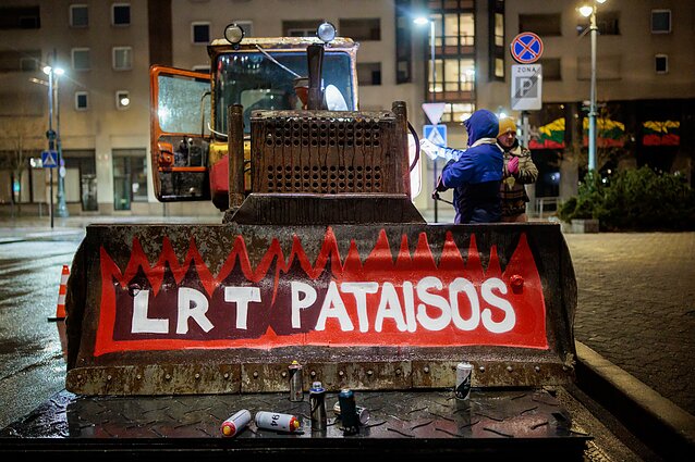 Bulldozer – symbol of the protest against LRT amendments