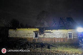 Двое мужчин обвиняются в разбоях и убийствах пожилых женщин в Шальчининкском районе