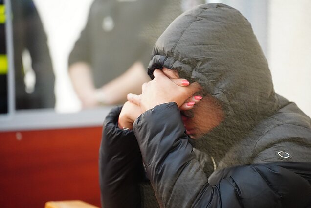 Įtariamoji paramediko nužudymu – buvusi jo žmona Justina Gaigalaitė atvežta į teismą