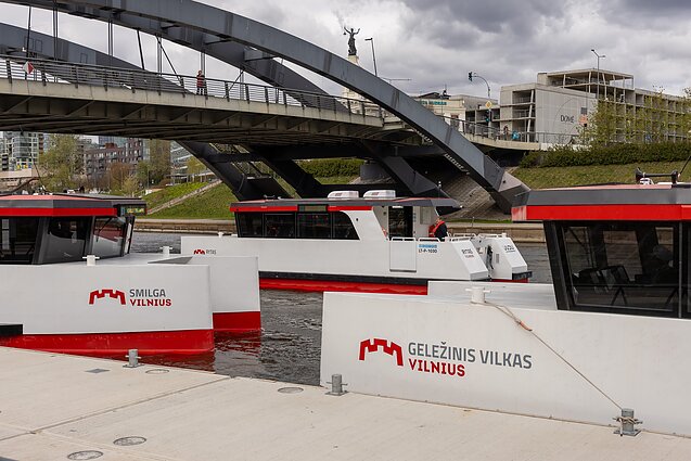 Vilniuje pakrikštyti laivai