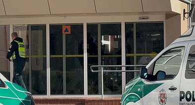 Marijampolės mokykloje peiliu sužalotos dvi moksleivės