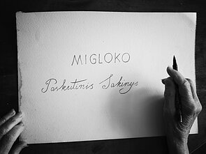 Kadras iš Migloko klipo