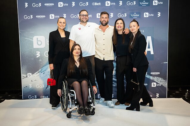 Kviestiniai svečiai susirinko juostos apie paralimpietį Rapolą Micevičių premjeroje 