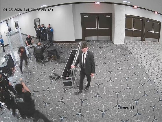 JAV Teisingumo departamentas paviešino pasikėsinimu į Donaldą Trumpą įtariamo asmens vaizdo įrašą