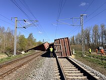 Kėdainių r. nuo bėgių nuriedėjo skaldą gabenę vagonai. Gudžiūnų geležinkelio stotis