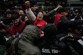 Gegužės 1-osios eitynės Stambule, Turkijoje