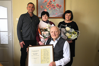 Sveikinimai deimantines vestuves atšventusiai tiltagališkių šeimai