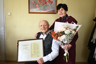 Sveikinimai deimantines vestuves atšventusiai tiltagališkių šeimai