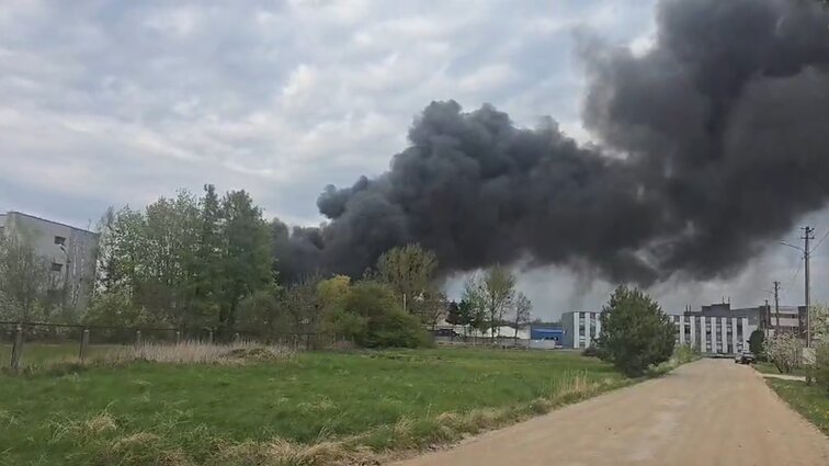 Kilo didelis gaisras Kaune, jį gesina sustiprintos ugniagesių pajėgos