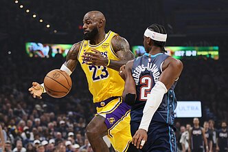 LeBronas Jamesas ir Shai`us Gilgeousas-Alexanderis