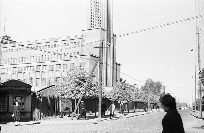 Radijo gamykla (Prisikėlimo bažnyčia) Žemaičių gatvėje. Kaunas, 1960 m. Kauno miesto muziejaus fondai