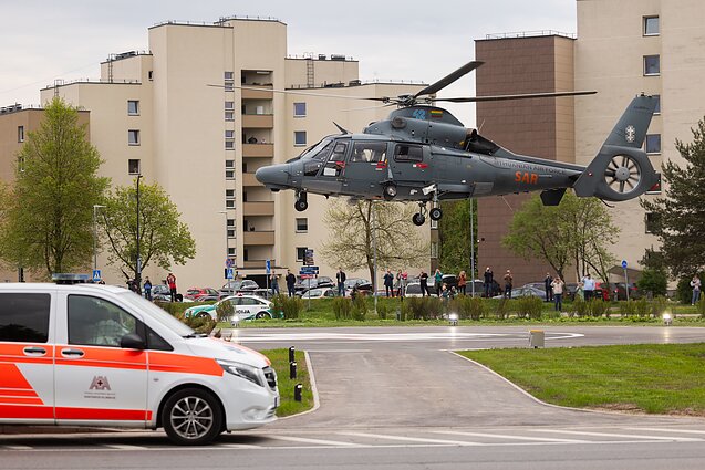 Įrengta sraigtasparnių nusileidimo aikštelė Santariškių žiede