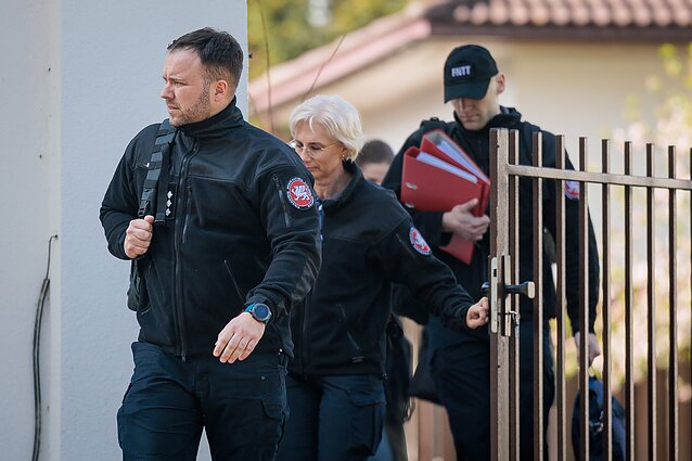 Policijos pareigūnai ir FNTT atliko kratą Remigijaus Žemaitaičio namuose Policijos pareigūnai ir FNTT atliko kratą Remigijaus Žemaitaičio namuose