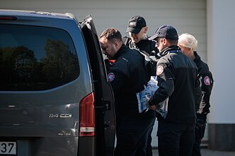 Policijos pareigūnai ir FNTT atliko kratą Remigijaus Žemaitaičio namuose Policijos pareigūnai ir FNTT atliko kratą Remigijaus Žemaitaičio namuose