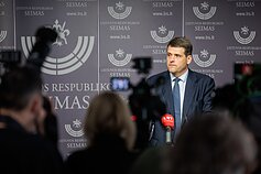 Po kratų namuose Remigijus Žemaitaitis atvyko į Seimą
