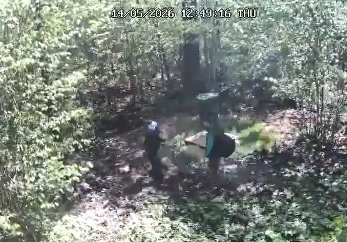 Policijos siųstame vaizdo įraše užfiksuoti ieškomi asmenys