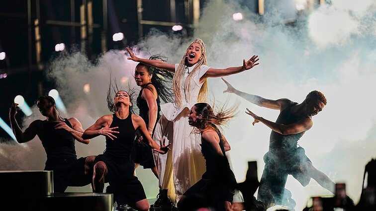 Eurovizija 2026. Prancūzija. Monroe – „Regarde!“