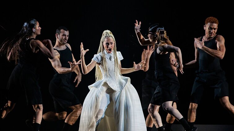 Eurovizija 2026. Finalas. Prancūzija. Monroe – „Regarde!“