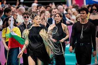 2026 m. „Eurovizijos“ nugalėtoja Dara oficialioje konkurso atidarymo ceremonijoje