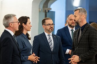 Pasirašyti susitarimai su Lazdijų ir Jurbarko rajono savivaldybėmis dėl papildomo finansavimo, proporcingo naujai įsteigto Kapčiamiesčio poligono ir išplėsto Tauragės poligono dydžiui.
