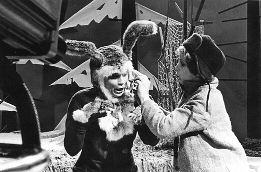 Nijolė Strazdūnaitė (antra iš kairės). 1965 m. 