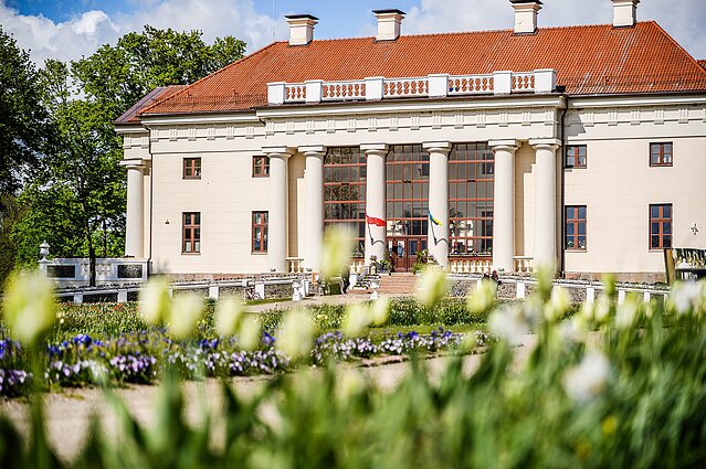 Pavasario žydėjimo pikas Pakruojo dvare