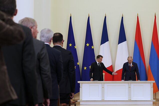 Nikolas Pašinianas ir Emmanuelis Macronas Jerevane