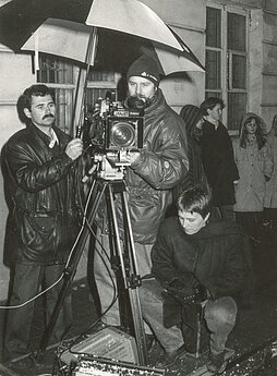 Pirotechnikas Zenonas Seniut (kairėje), operatorius vytautas Vyšniauskas, režisierė Neringa Čereškevičienė. 1995 m.