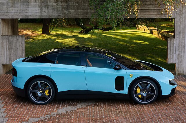 „Ferrari Luce“ „Ferrari Luce“