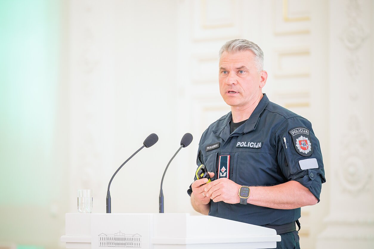 Artūras Paulauskas Artūras Paulauskas