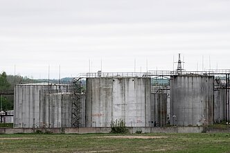 Gegužės 7 d. du dronai apgadino naftos rezervuarus Rėzeknės saugykloje Latvijoje