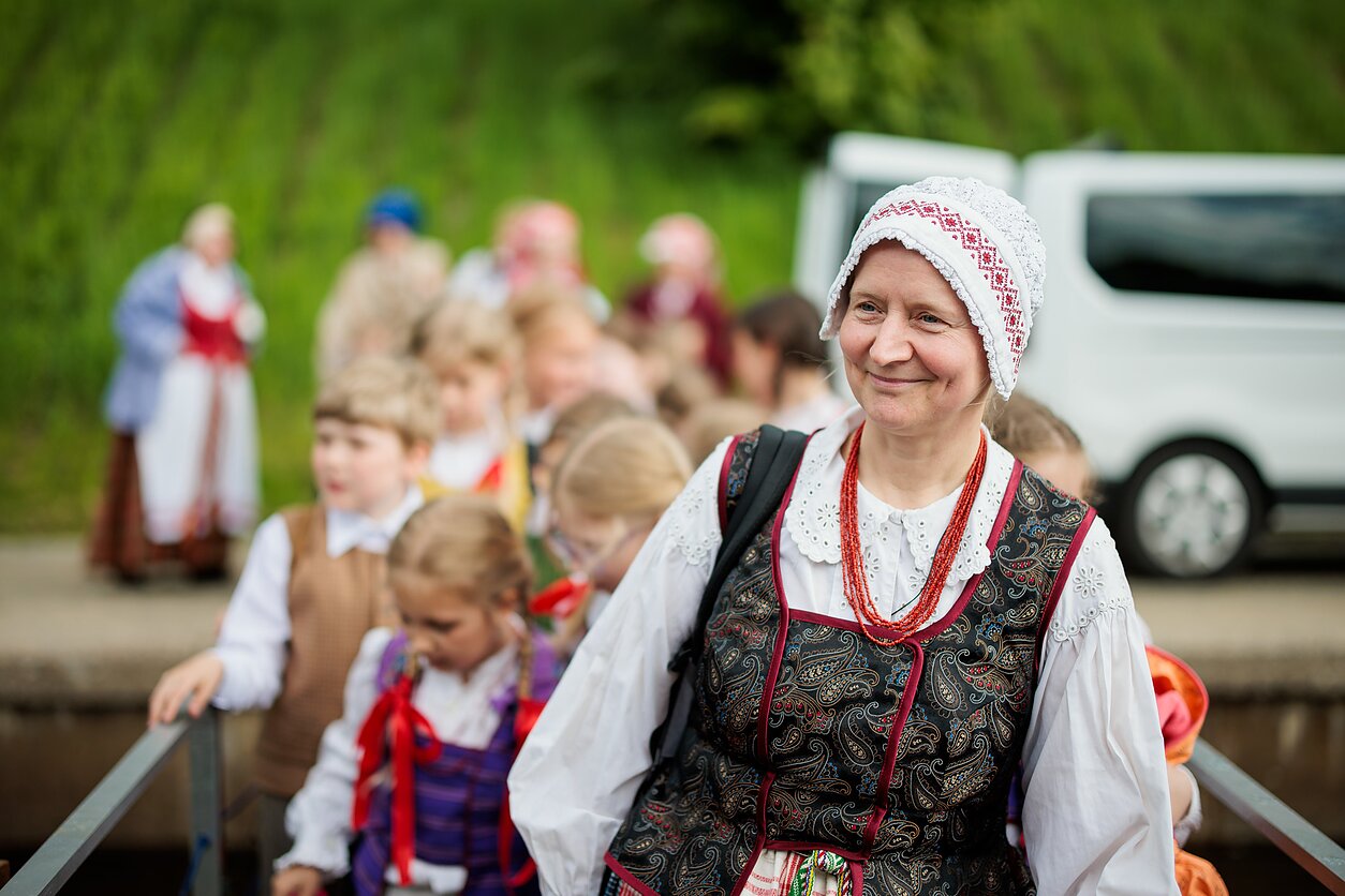 Nerimi plaukę ansambliai paskelbė folkloro festivalio „Skamba skamba kankliai“ pradžią