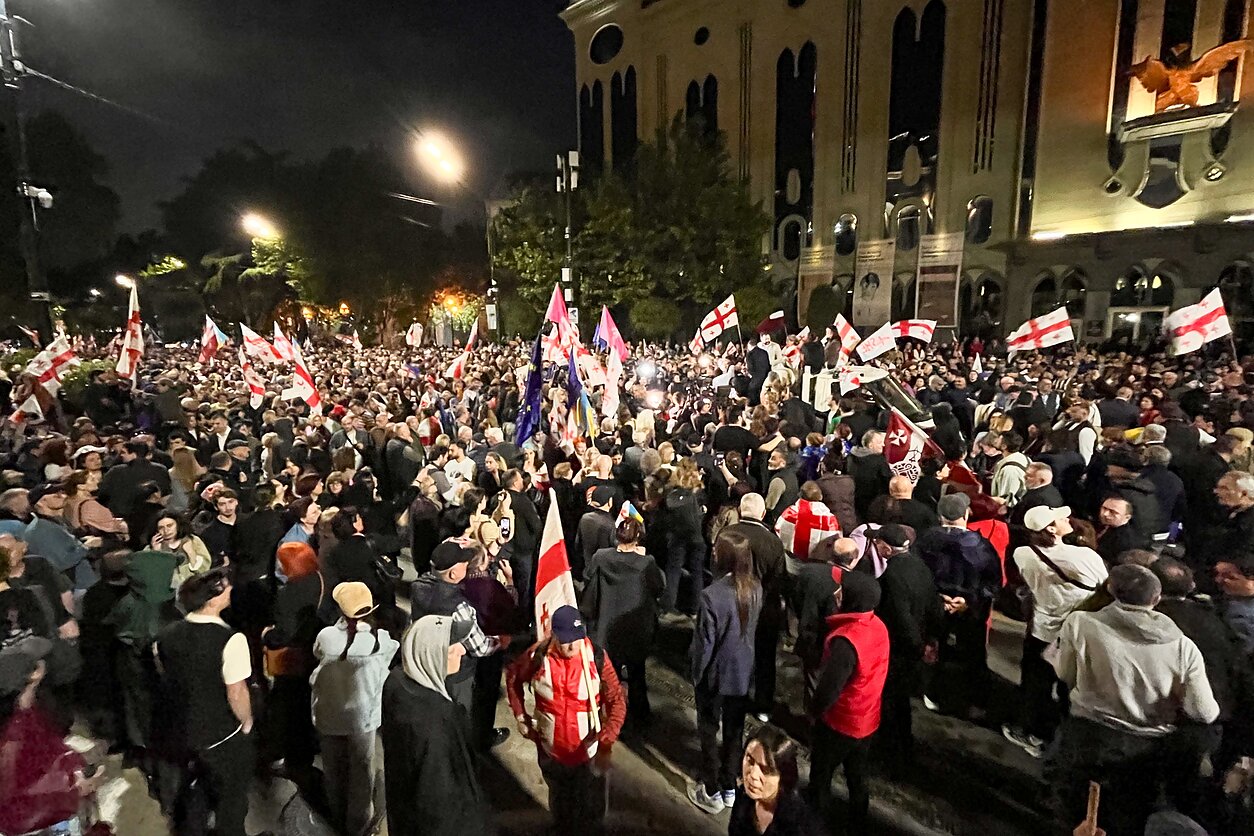 Sakartvelo nepriklausomybės dieną tūkstančiai žmonių mitingavo už narystę ES