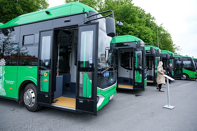 Į Kretingos rajono gatves išrieda 10 naujų elektrinių autobusų