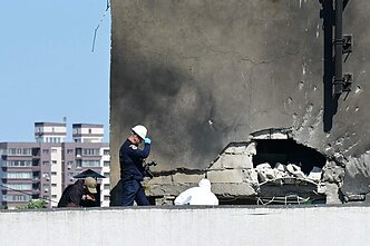  В Румынии беспилотник упал на крышу многоквартирного жилого дома в городе Галац