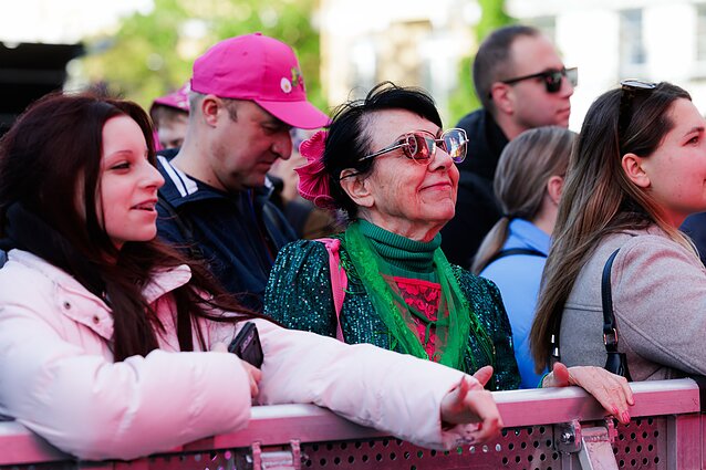 Šaltibarščių festivalis sostinėje prasidėjo grandioziniu koncertu ir šaltibarščių teismu