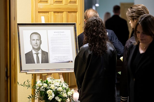 Visagine atsisveikinama su parlamentaru, olimpiečiu Jevgenijumi Šuklinu