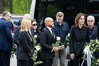 Visagine atsisveikinama su parlamentaru, olimpiečiu Jevgenijumi Šuklinu