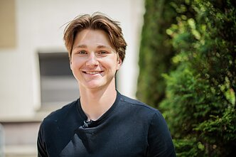 Abiturientai laiko lietuvių kalbos ir literatūros egzaminą