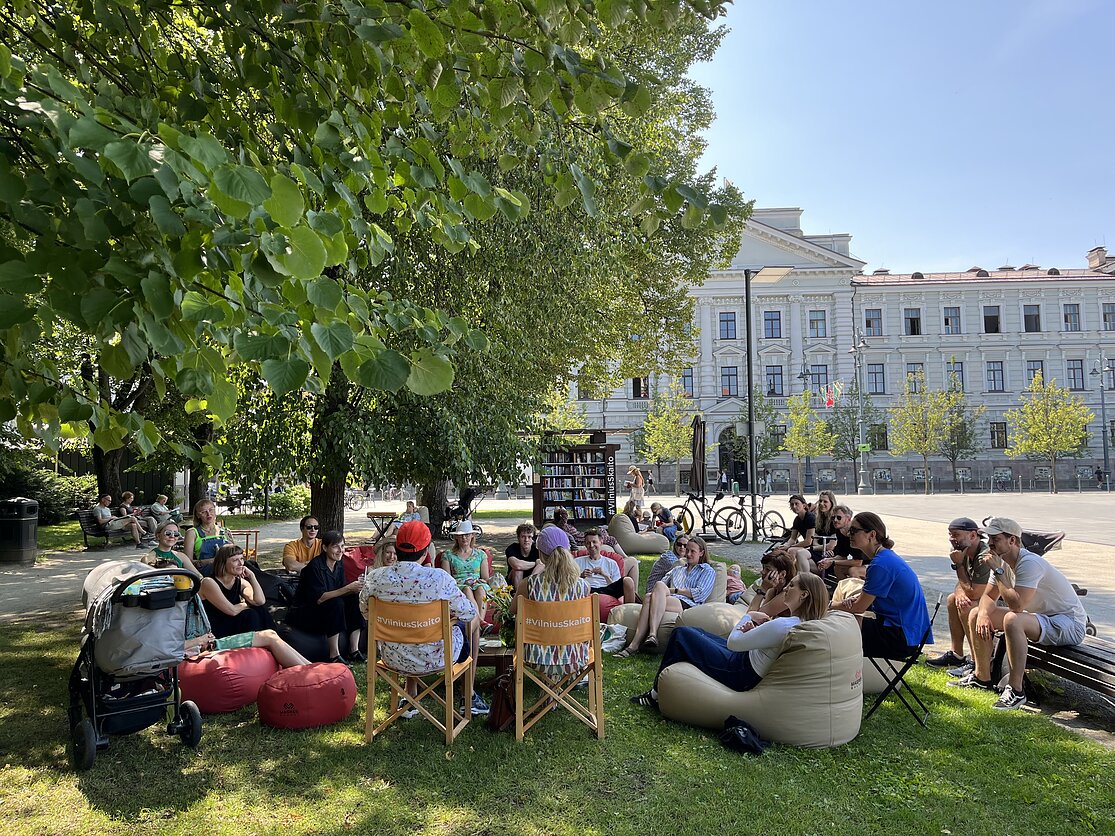 „Vilnius skaito“