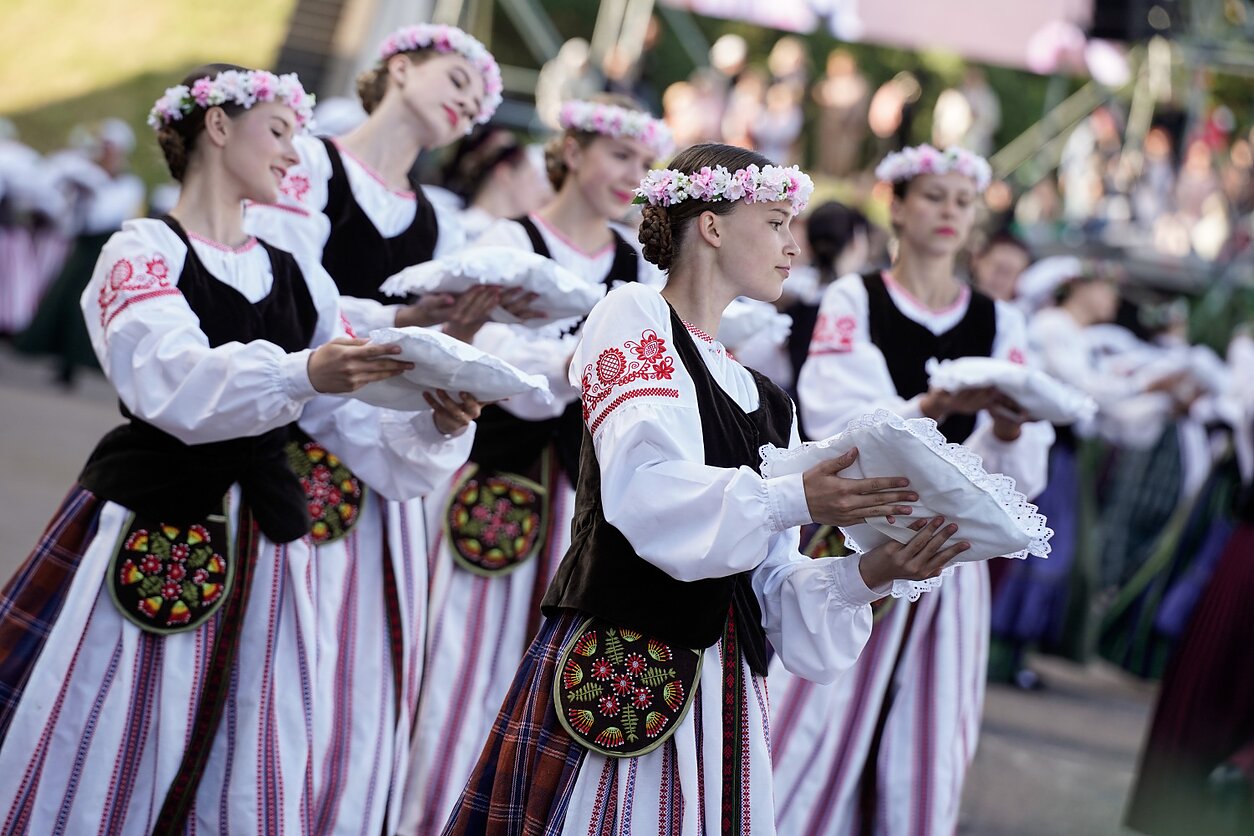 Vakarų Lietuvos dainų šventė
