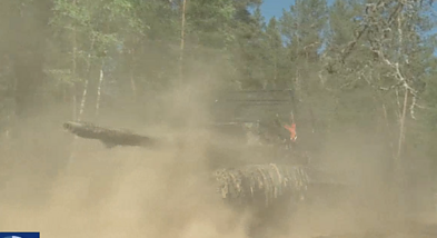Germany's Leopard 2 tank witted with antri-drone cages. Germany's Leopard 2 tank witted with antri-drone cages.