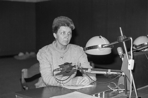 Radijo diktorė Bernadeta Lukošiūtė-Stankevičienė. 1991 m. 