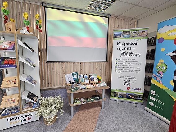 Gargžduose atsirado Kraštiečių suoliukas ir diasporai skirta erdvė bibliotekoje
