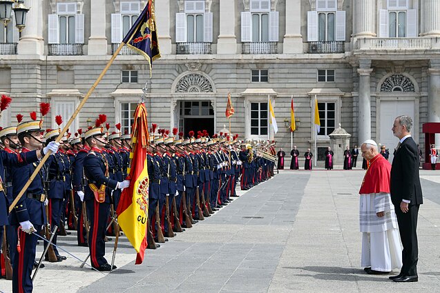 Popiežius pradeda septynių dienų kelionę Ispanijoje